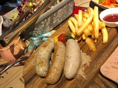肉肠薯条拼盘-杂咖zacup(领展中心城店)