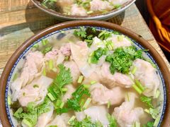 招牌野馄炖-老谢野馄饨(延安路店)