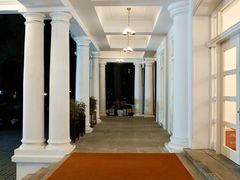 -南京双门楼宾馆(盐仓桥地铁站阅江楼店)