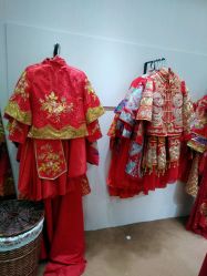 点击看大图 -觅白婚纱礼服馆