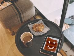 椰油泡沫热美式-red donkey coffee