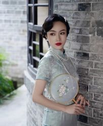 -租旗袍租礼服馆