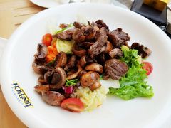 -LENBACH兰巴赫西餐啤酒坊(大连东港店)
