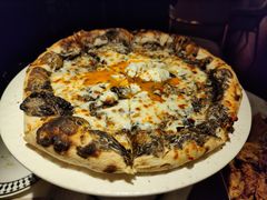 黑松露披萨-IL TEATRO 精品意大利餐厅