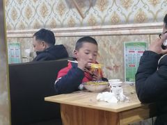 大堂-嘉峪关伊俩寺烤肉店