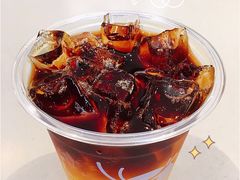 菠萝冰萃咖啡-瑞幸咖啡(宁波嘉汇国贸店)