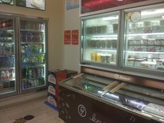-全家便利店(愚园店)