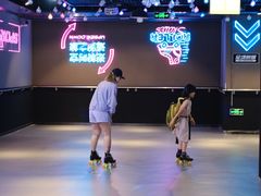 -大鲁阁X运动玩乐园·保龄球·团建·生日派对(滨江宝龙城市广场店)