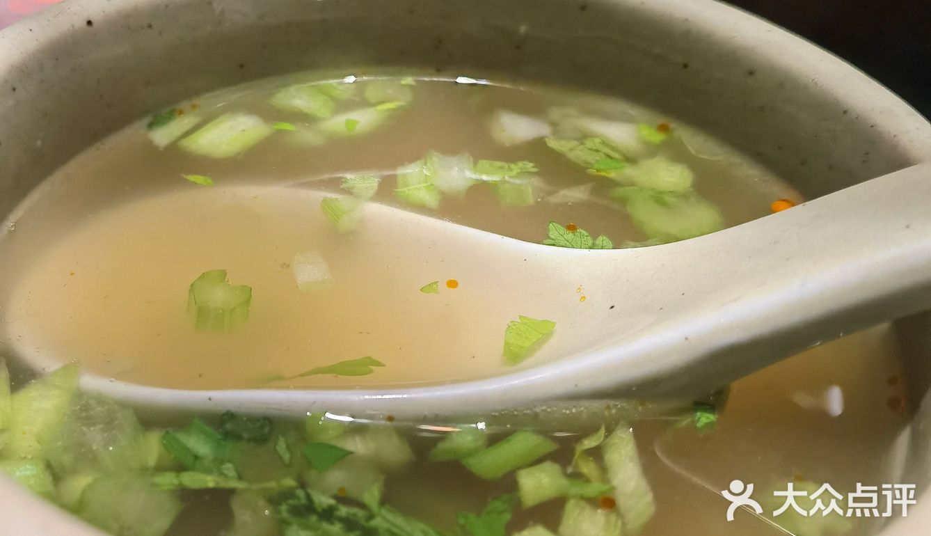 一家不让人失望的跷脚牛肉火锅店