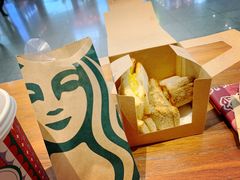 -星巴克(昆明机场III店)