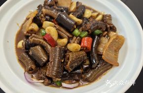 Salted Pork with Eel Segments