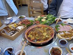 -阿婆情腊排骨火锅(金虹路店)