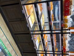 面包甜点陈列柜-TOUCH泰奇(奉贤宝龙城市广场店)