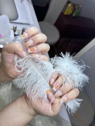 -小黑瓶美甲美睫
