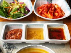 调料碟-唯成•韩国炭火烤肉 유성고기