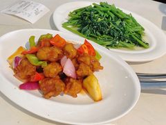 菠萝生炒骨-肥仔文澳门猪骨煲(南京西路店)
