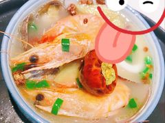 一品海鲜锅-巧可爱活鱼鲜牛肉私房菜(财富中心店)