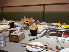-海底捞火锅(新松江路店)