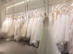 -艾米丽婚纱礼服