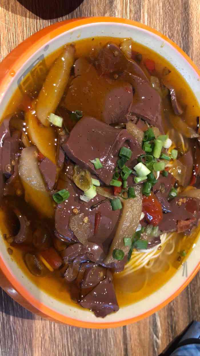 白市鸭血面(爱融荟城店)-"哦豁位置爱融荟b1城 b1城都是小吃 .