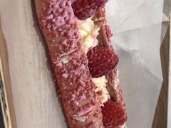 草莓魔法棒-奈雪的茶(青岛卓悦里INTOWN店)