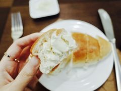黄油面包-红房子西菜馆(淮海中路店)