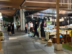 -瑞虹新天地月亮湾