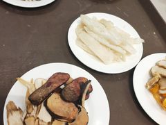 -天宜隆蘑菇宴火锅(石景山旗舰店)