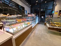 面包甜点陈列柜-巴黎贝甜(常德路店)