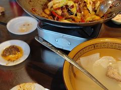 -富正毅三下锅·湘西韵味(天门山索道店)