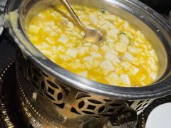 蟹粉豆腐-吴越荣记苏州菜·松鼠桂鱼(月光码头店)
