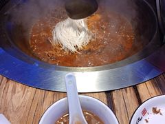 -山河屯铁锅炖(哈西站店)