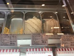 面包甜点陈列柜-红宝石·鲜奶小方(莘庄龙之梦店)