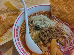 -魔都三兄弟酸辣粉·蘸卤炸串(虹桥万科店)