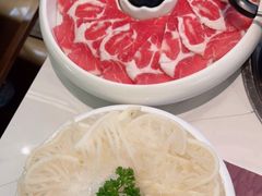 -洪氏嗨捞·广东猪肚鸡·椰子鸡火锅(西咸万象城店)