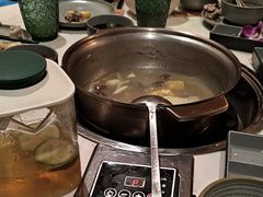 -喃喃椰·糟粕醋·椰子鸡火锅(七堡花园店)