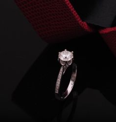 威德钻石-克拉钻专家&D色大本营-威德钻石-克拉钻大本营(南京东路店)