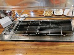 -哈尔滨小酒馆·鲜肉现穿自助烧烤(康新花园店)