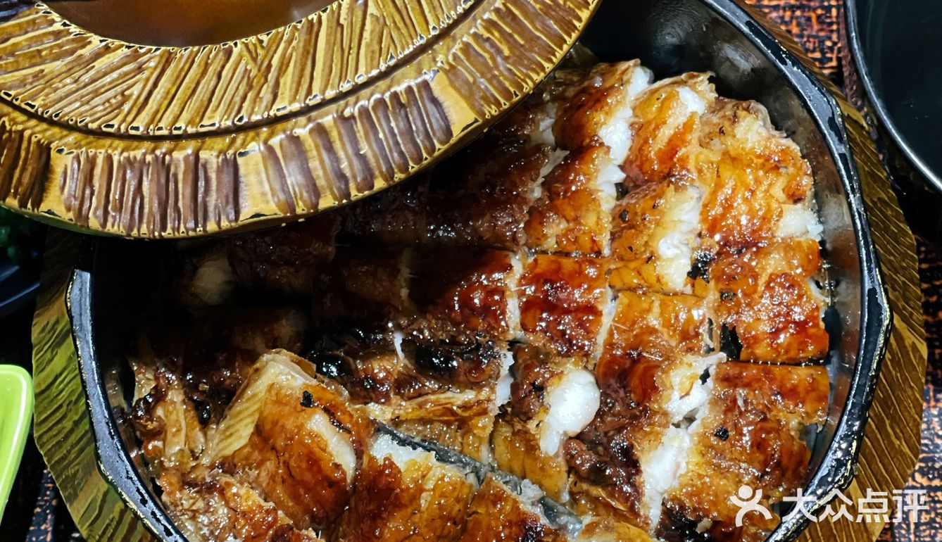 品味鳗鱼三吃的魅力｜哲平鳗满·活烤鳗鱼
