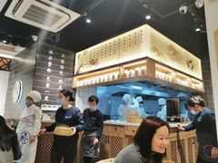 -馋三尺蟹粉小笼(人民广场店)