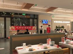 -肥肥虾庄·金牌油焖大虾(汉口城市广场店)