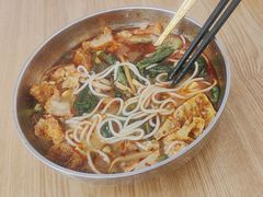 -狼狼一碗螺蛳粉·24小时营业