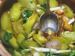 -八府香鸭·啫啫煲(华山路店)