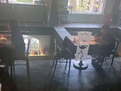 -穹六人间 people 6(岳阳路店)