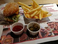 -The Habit Burger Grill 哈比特汉堡(复兴soho店)