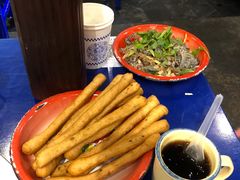 -马路边边串串香(苗栗路店)