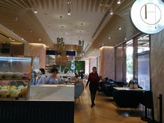 -永恒朗悦酒店(广西大学地铁站大学东路万达广场店)