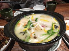 云南过桥米线-云海肴·汽锅鸡·云南菜(美罗城店)