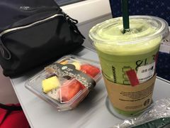 -星巴克(上海虹桥站2A检票口)