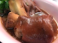 -Kha Mu Charoensang(Silom)